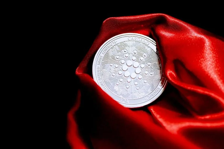 ADA vs ETH: Which Smart Contract Platform Has the Edge?