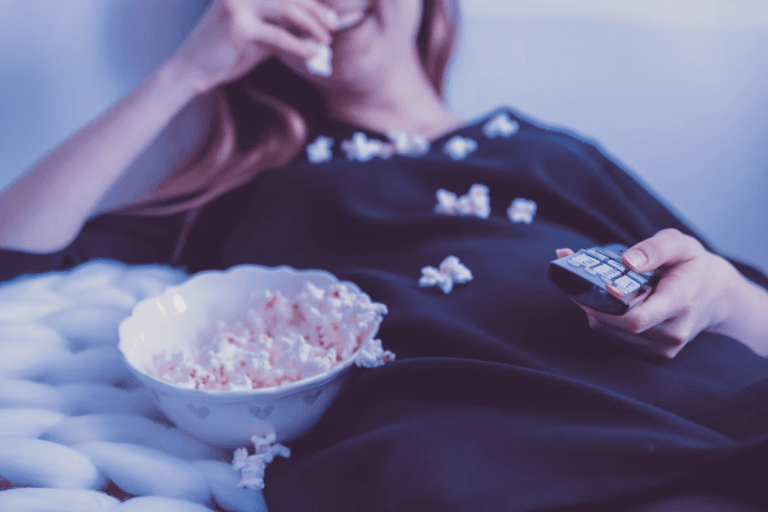 What to Do at Home When You’re Too Lazy to Go Out: A Guide to Cozy Entertainment
